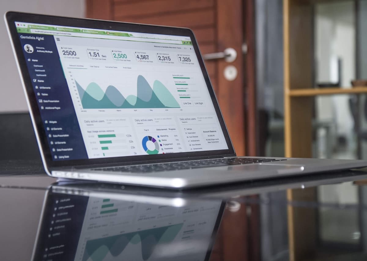 5 belangrijke redenen waarom je online marketing beter kunt uitbesteden.